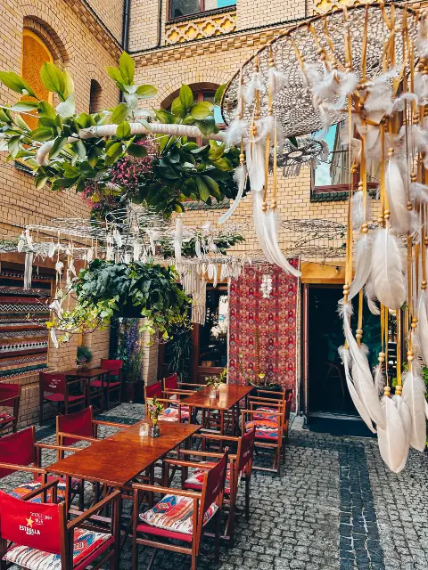 restauracja Peruwiana letni dziedziniec